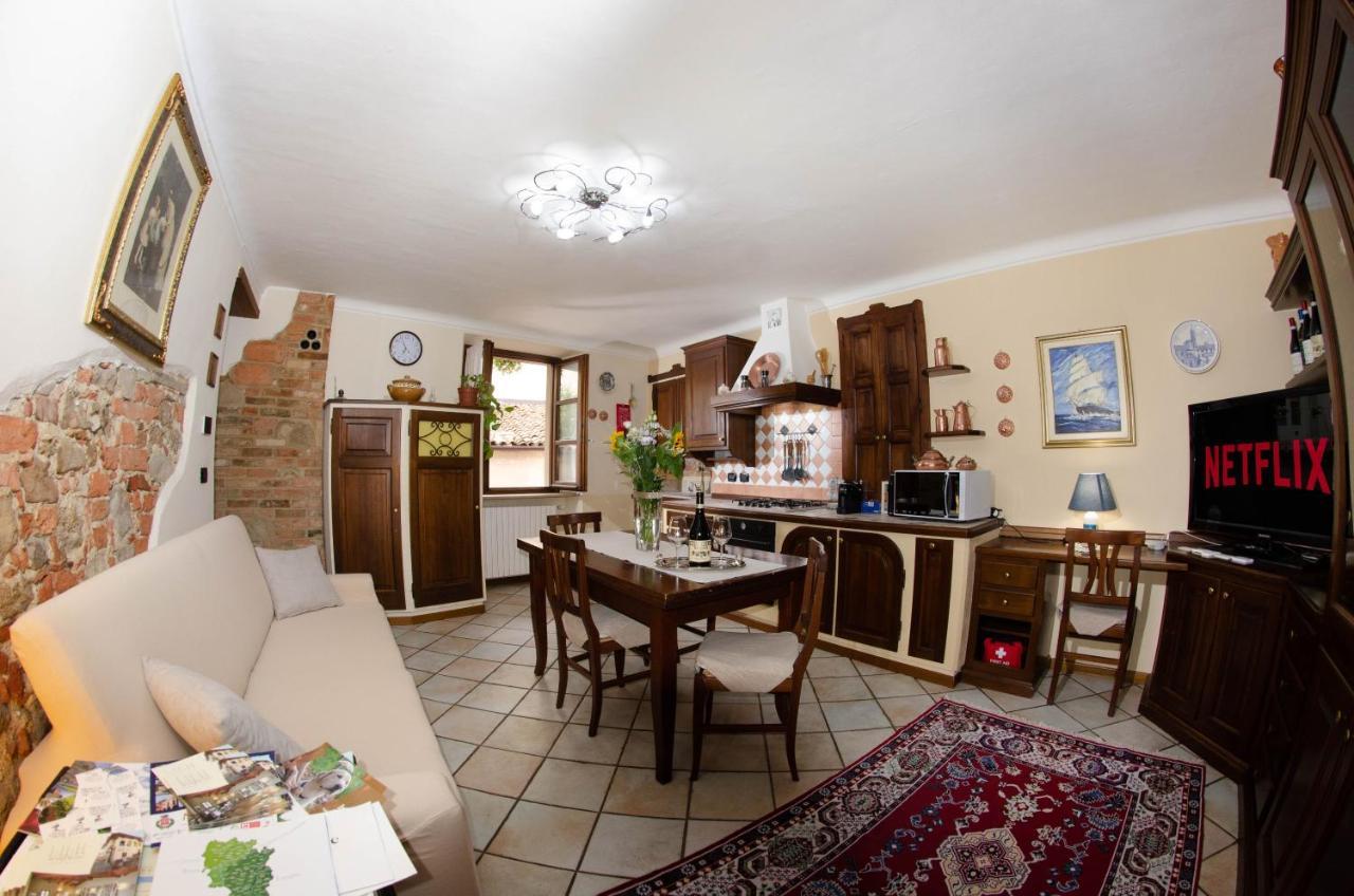 Holiday House Antica Dimora Soggiorni In Langa Centro Storico La Morra Kültér fotó