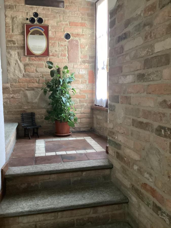 Holiday House Antica Dimora Soggiorni In Langa Centro Storico La Morra Kültér fotó