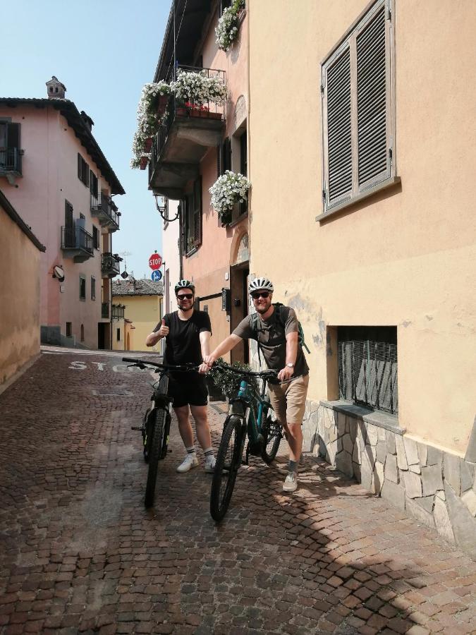 Holiday House Antica Dimora Soggiorni In Langa Centro Storico La Morra Kültér fotó